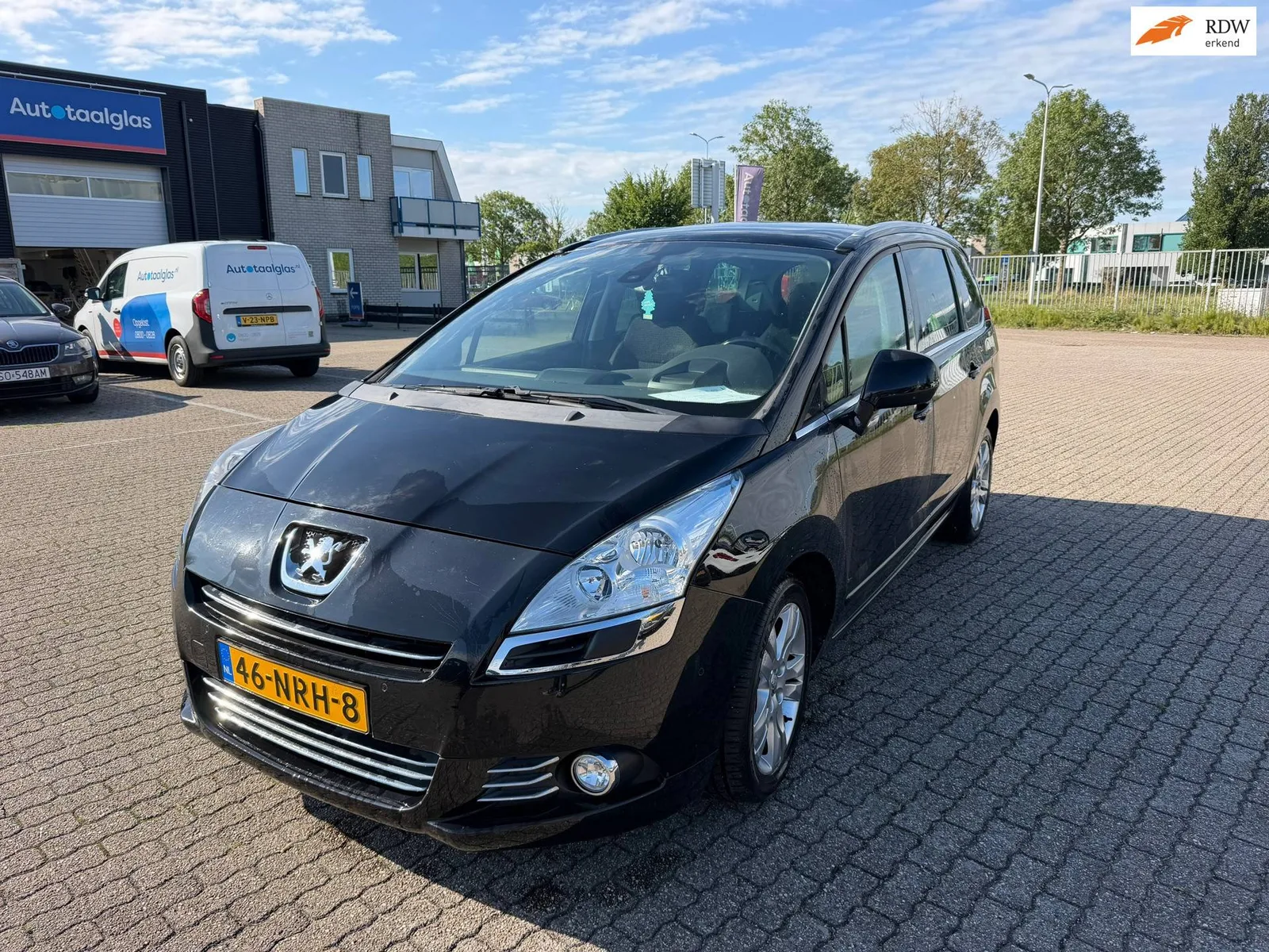 Peugeot 5008 (2010) — foto 1