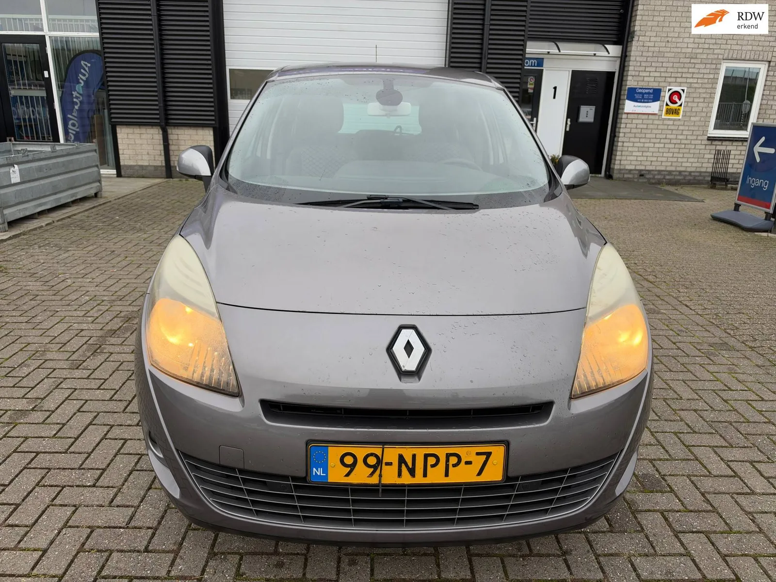 Renault Grand Scénic (2010) — foto 1