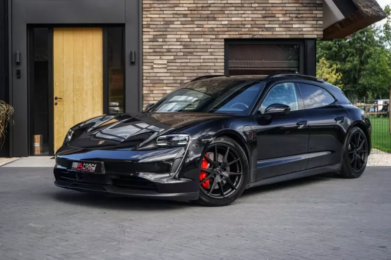 Porsche Taycan Sport Turismo (2023)