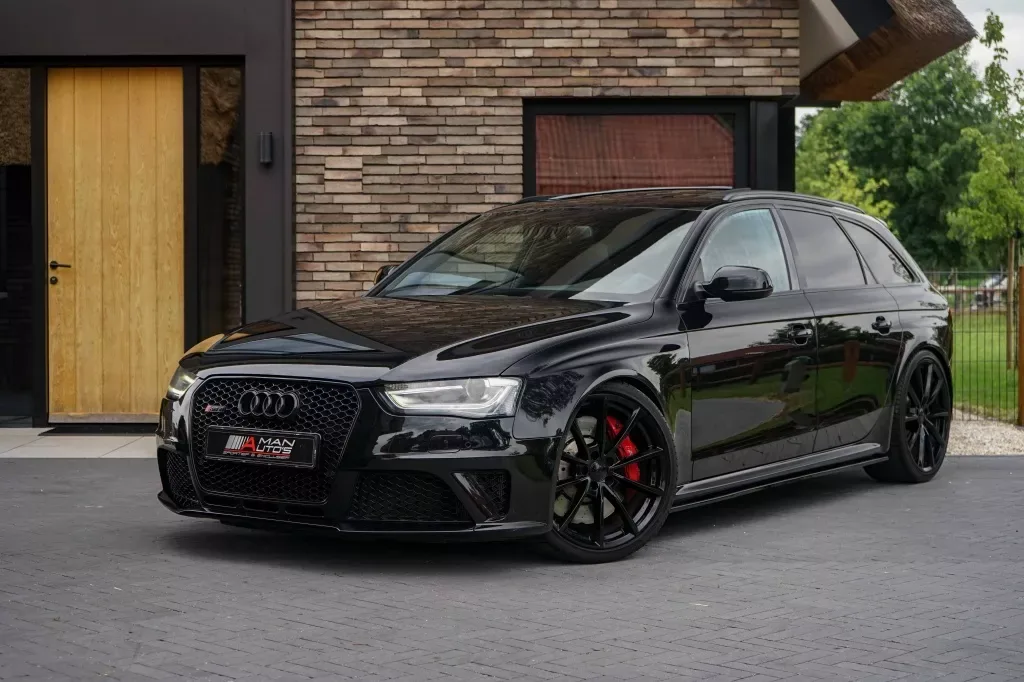 Audi RS 4 (2014) — foto 1