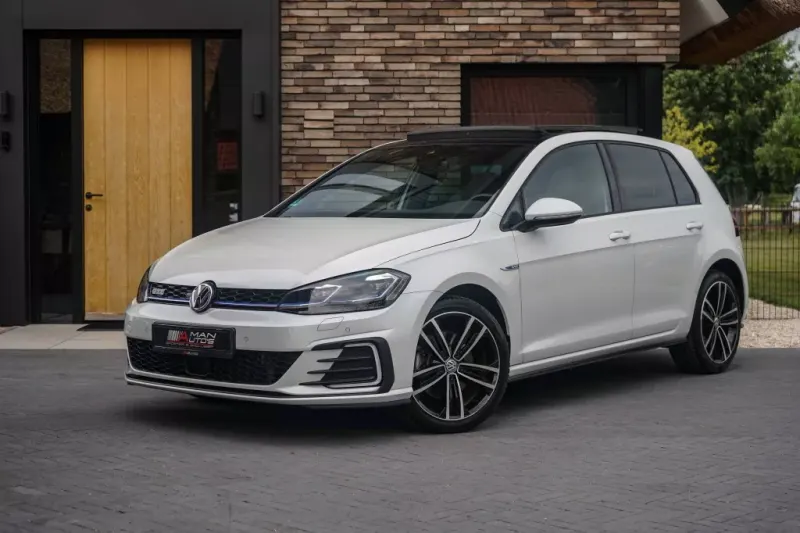 Volkswagen Golf (2017)