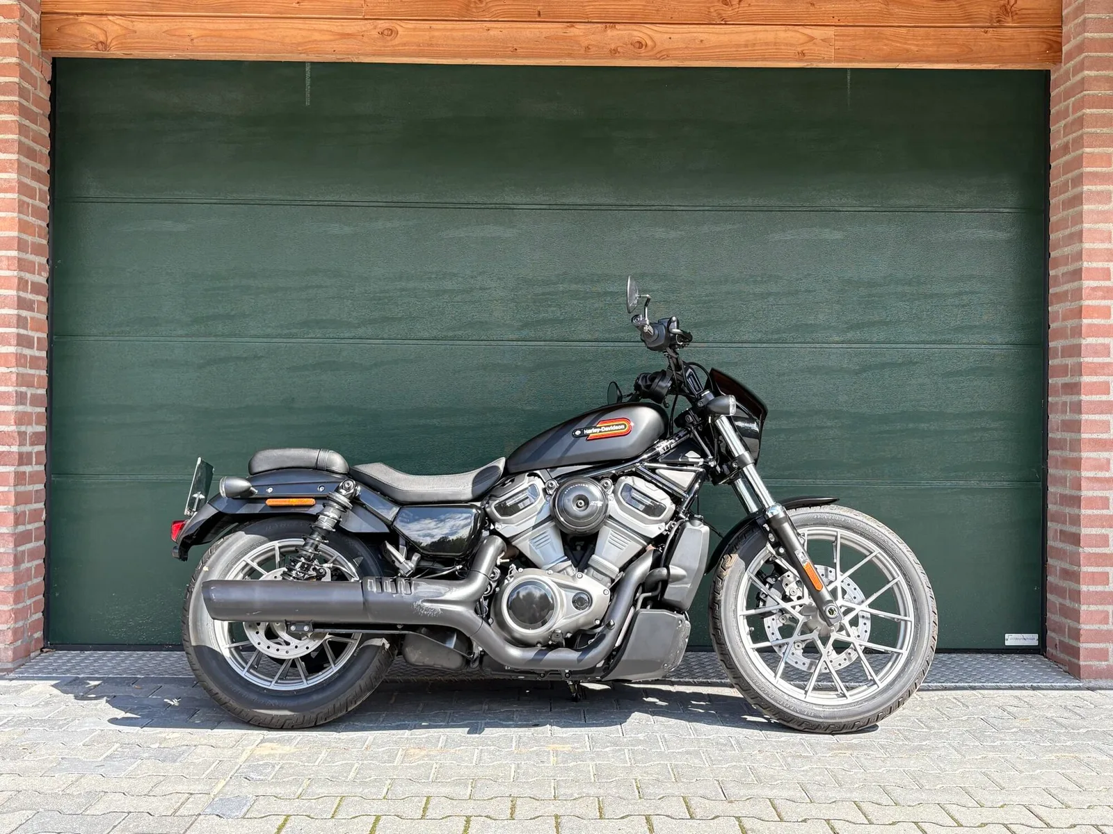 Harley-Davidson Nightster (2024) — foto 1