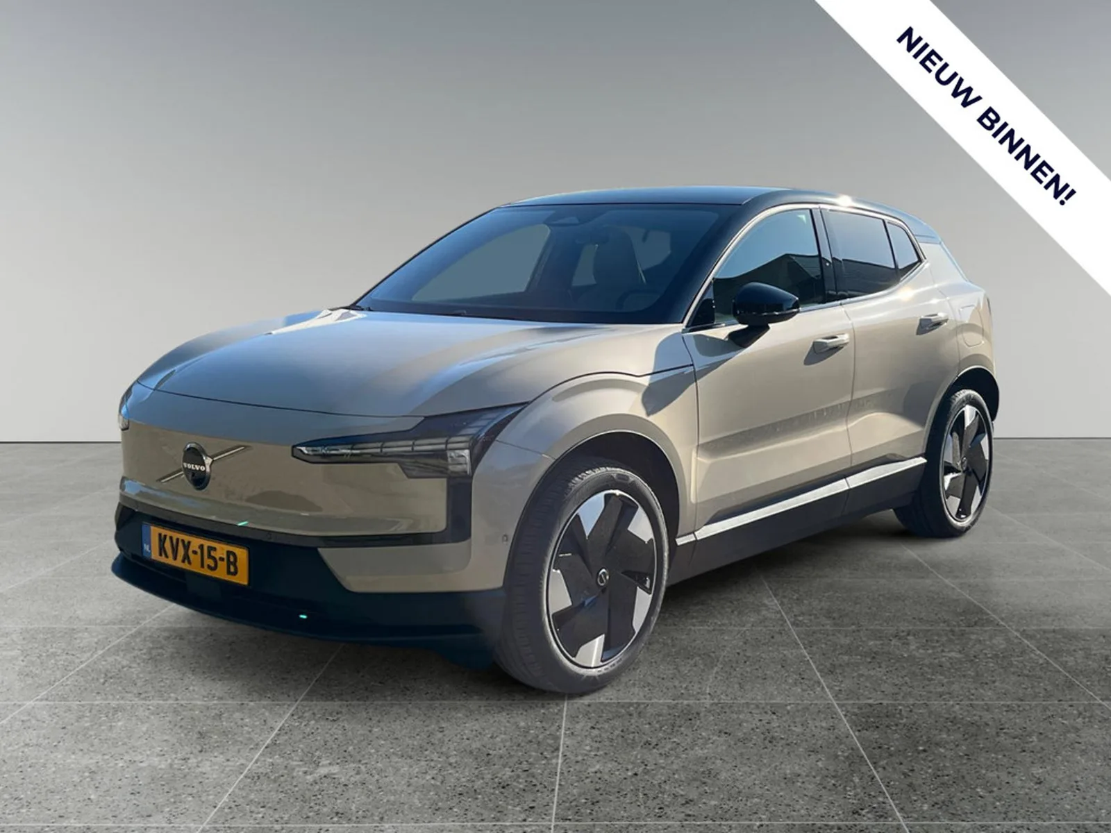 Volvo EX30 (2026) — foto 1