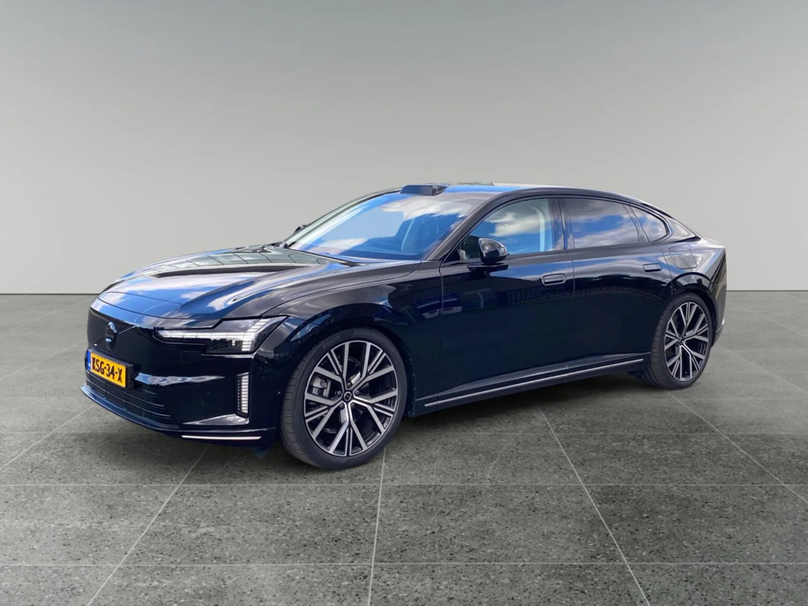 Volvo ES90 (2026) — foto 1