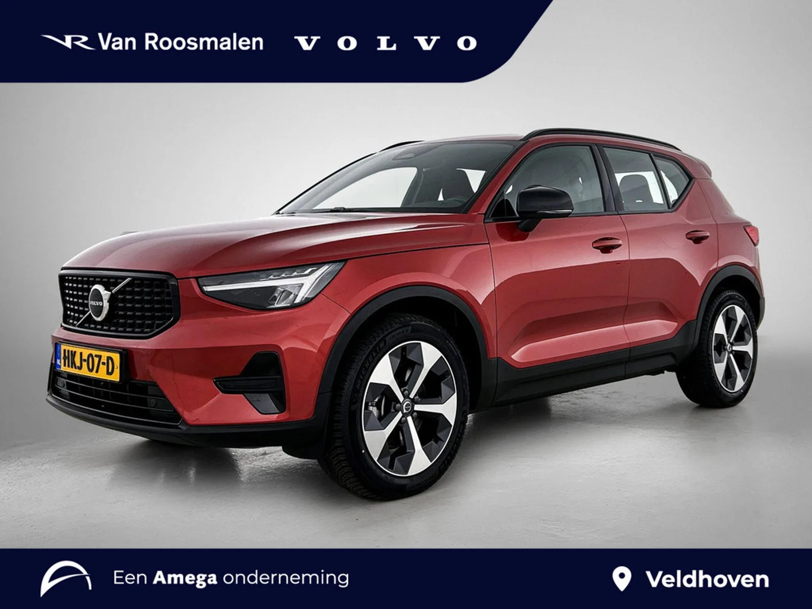 Volvo XC40 (2025) — foto 1