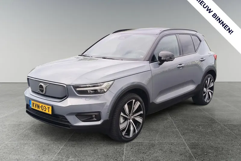 Volvo XC40 (2022)