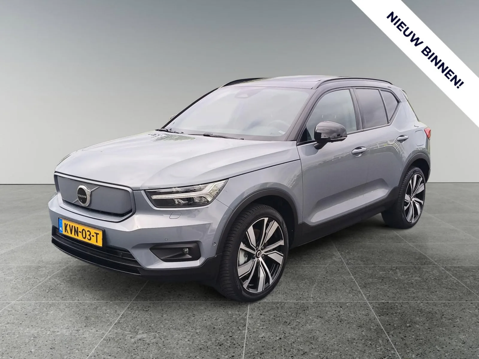 Volvo XC40 (2022) — foto 1