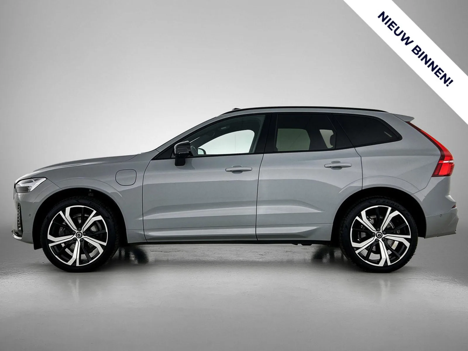 Volvo XC60 (2023) — foto 1