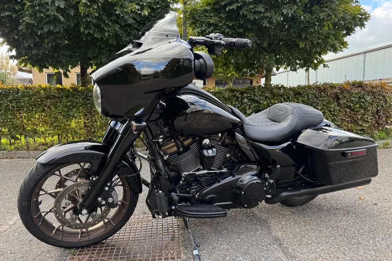 Foto van Harley-Davidson Street Glide ST 117