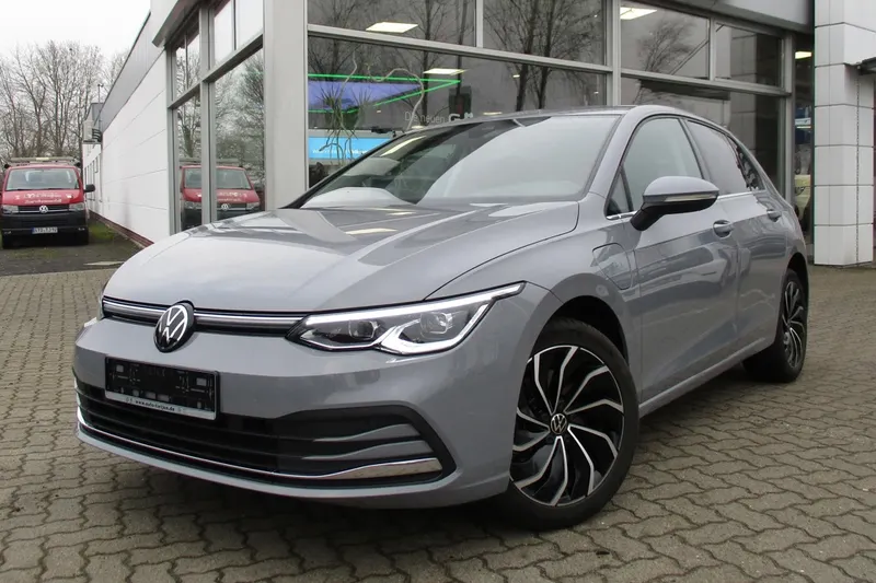 Volkswagen Golf (2022)