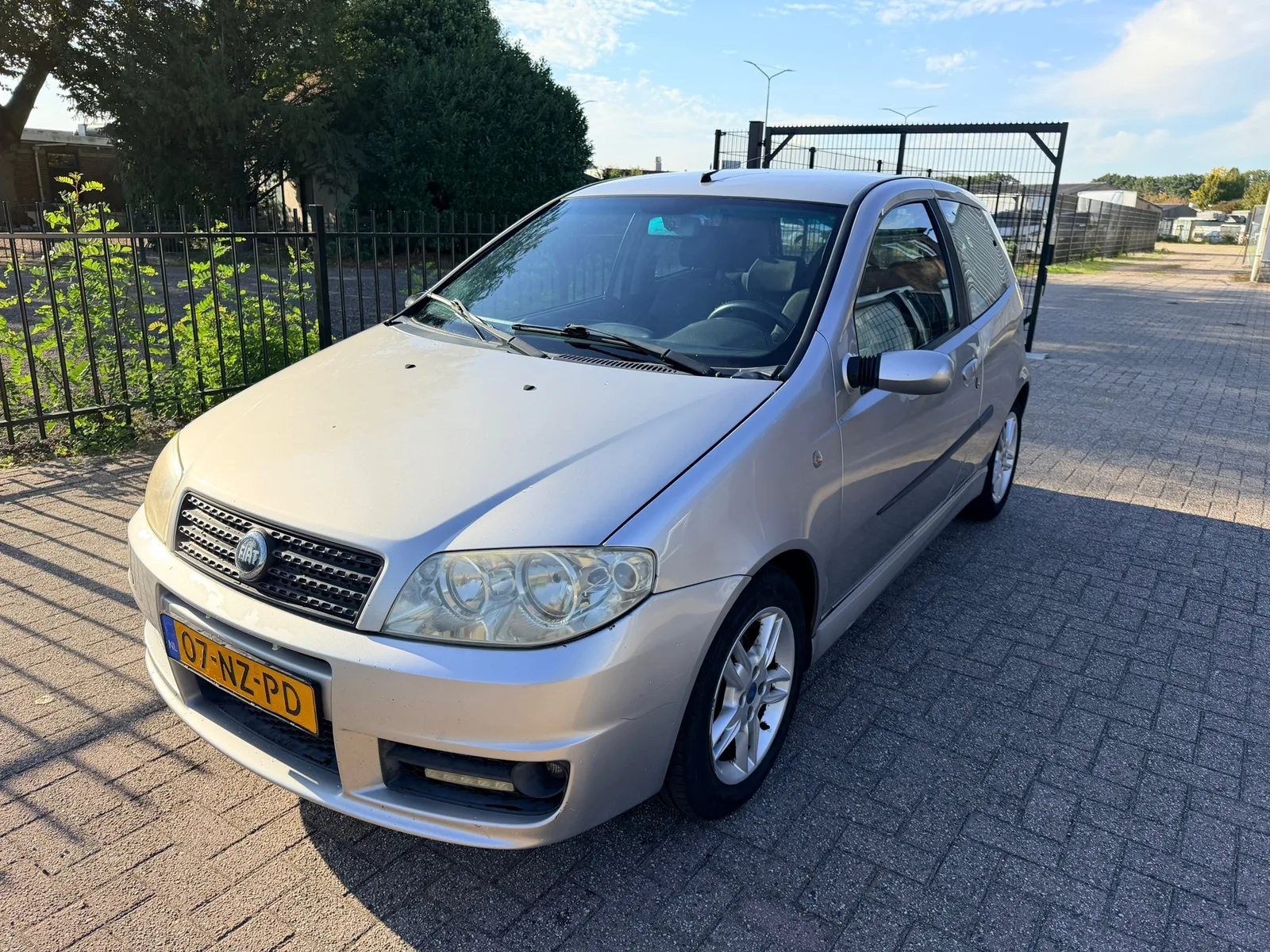 Fiat Punto (2004) — foto 1