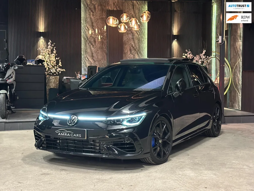 Volkswagen Golf (2022) — foto 1