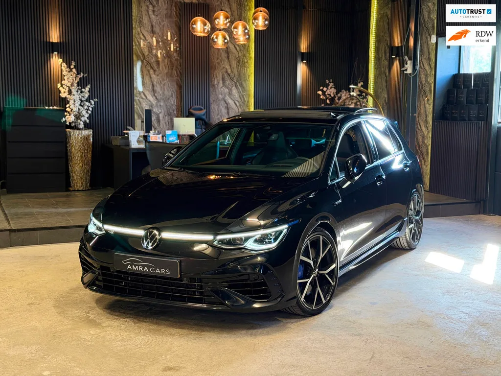 Volkswagen Golf (2021) — foto 1