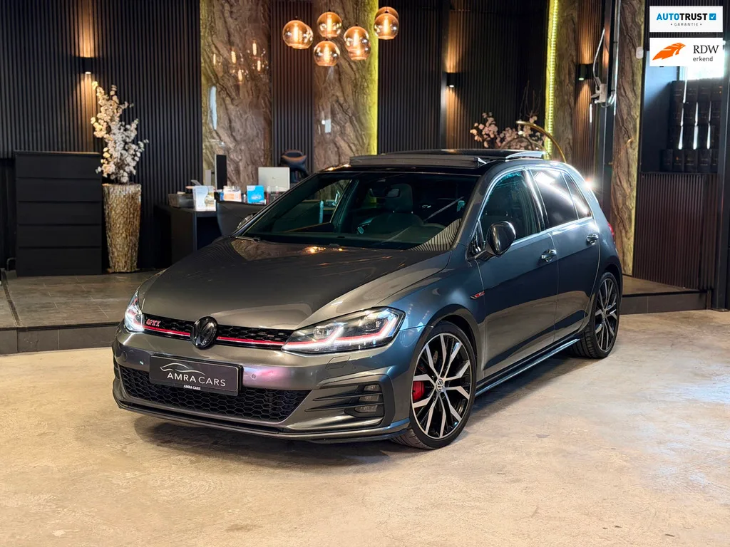 Volkswagen Golf (2017) — foto 1