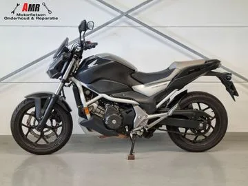 Honda NC 750 S (2017) — foto 1