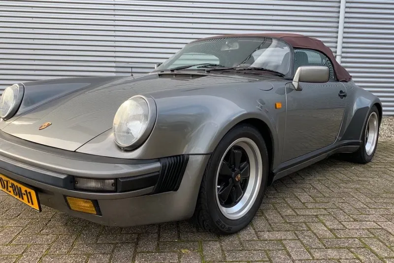 Porsche 911 (1989)
