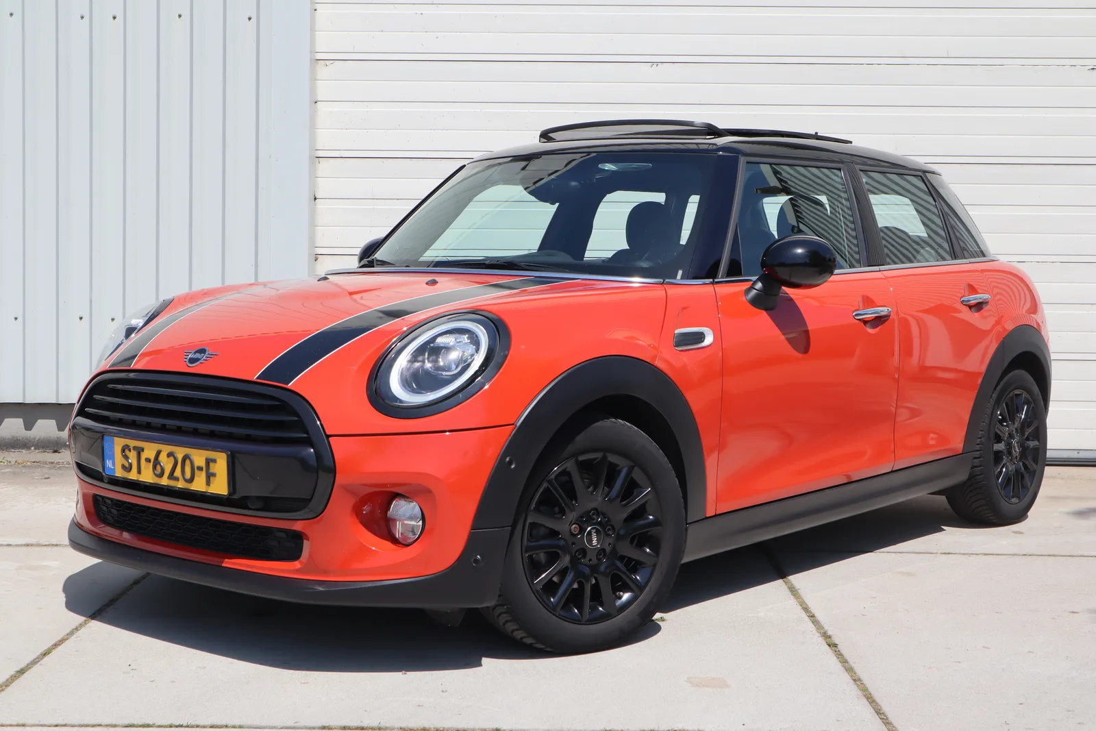 MINI Cooper (2018) — foto 1