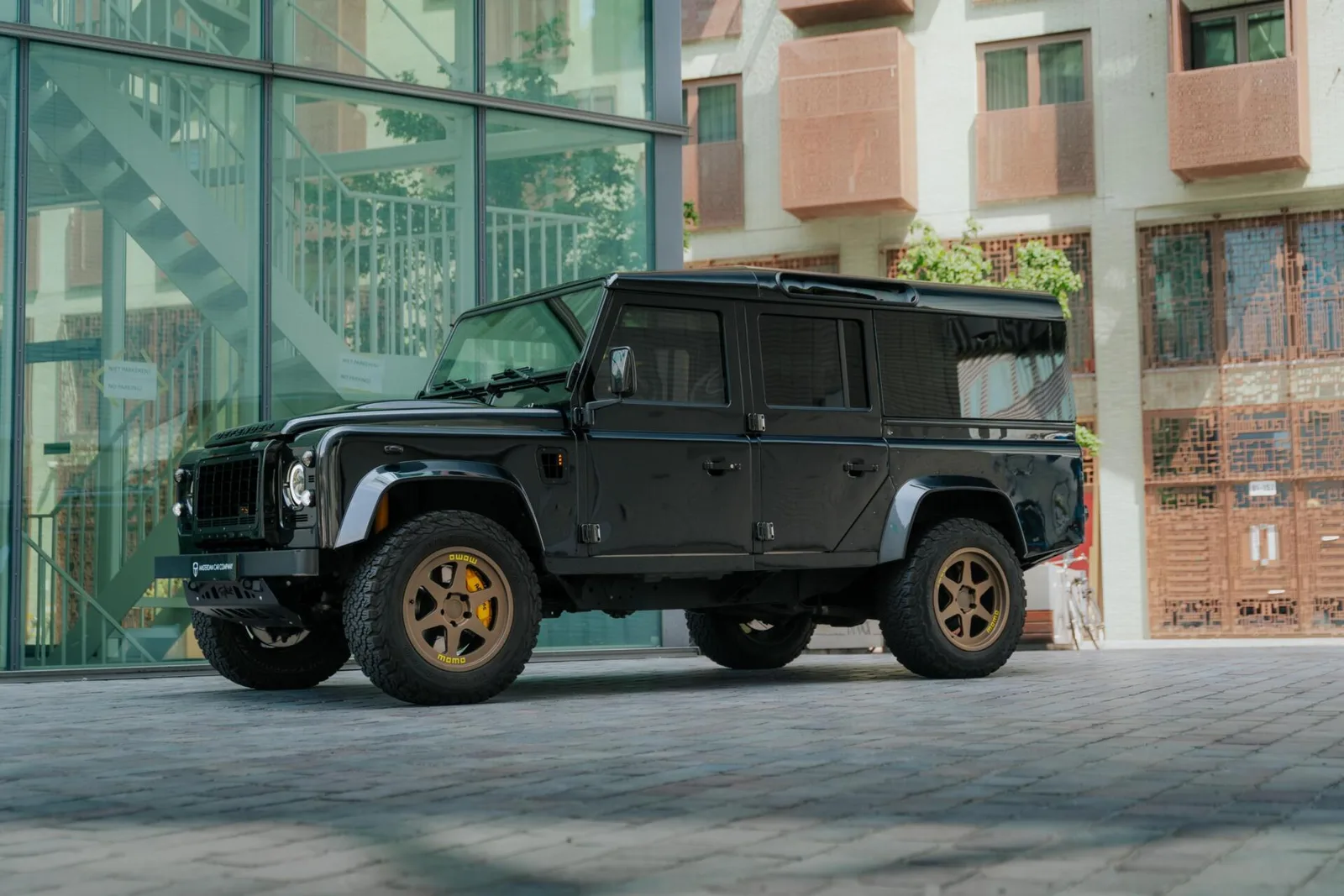 Land Rover Defender (2009) — foto 1