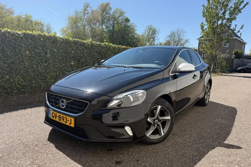Volvo V40 (2015)