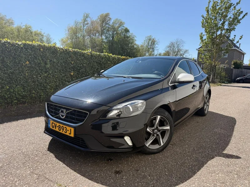Volvo V40 (2015) — foto 1