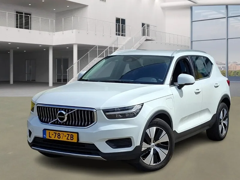 Volvo XC40 (2021) — foto 1
