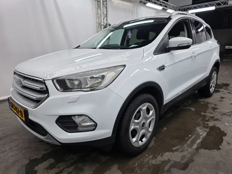 Ford Kuga (2019) — foto 1