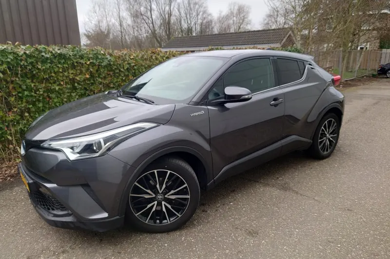 Toyota C-HR (2017)