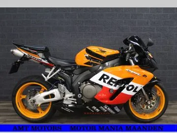 Honda CBR 1000 RR Fireblade Repsol (2005) — foto 1