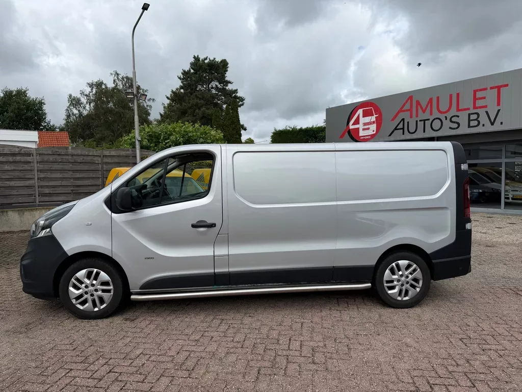 Opel Vivaro (2015) — foto 1