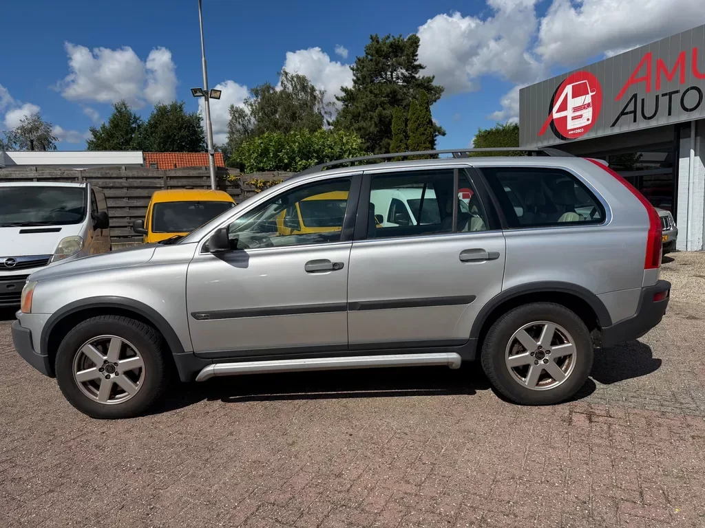 Volvo XC90 (2004) — foto 1