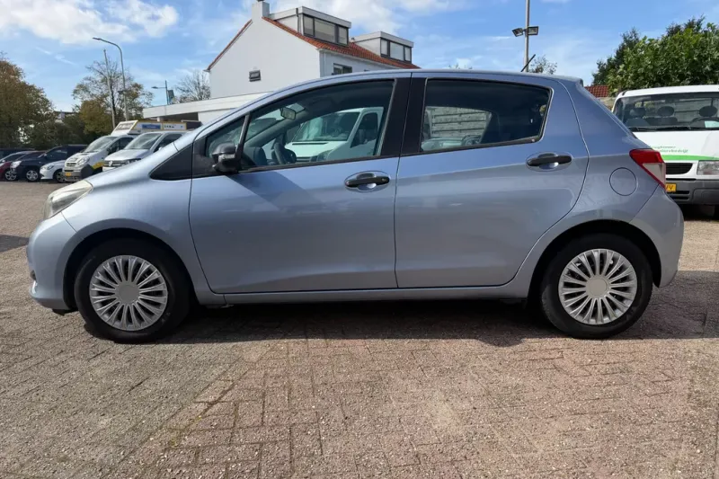 Toyota Yaris (2012)