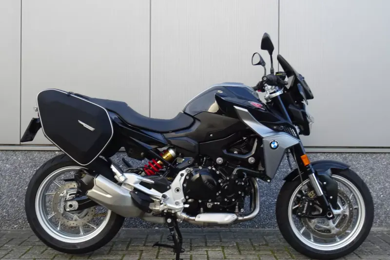 BMW F 900 R (2023)