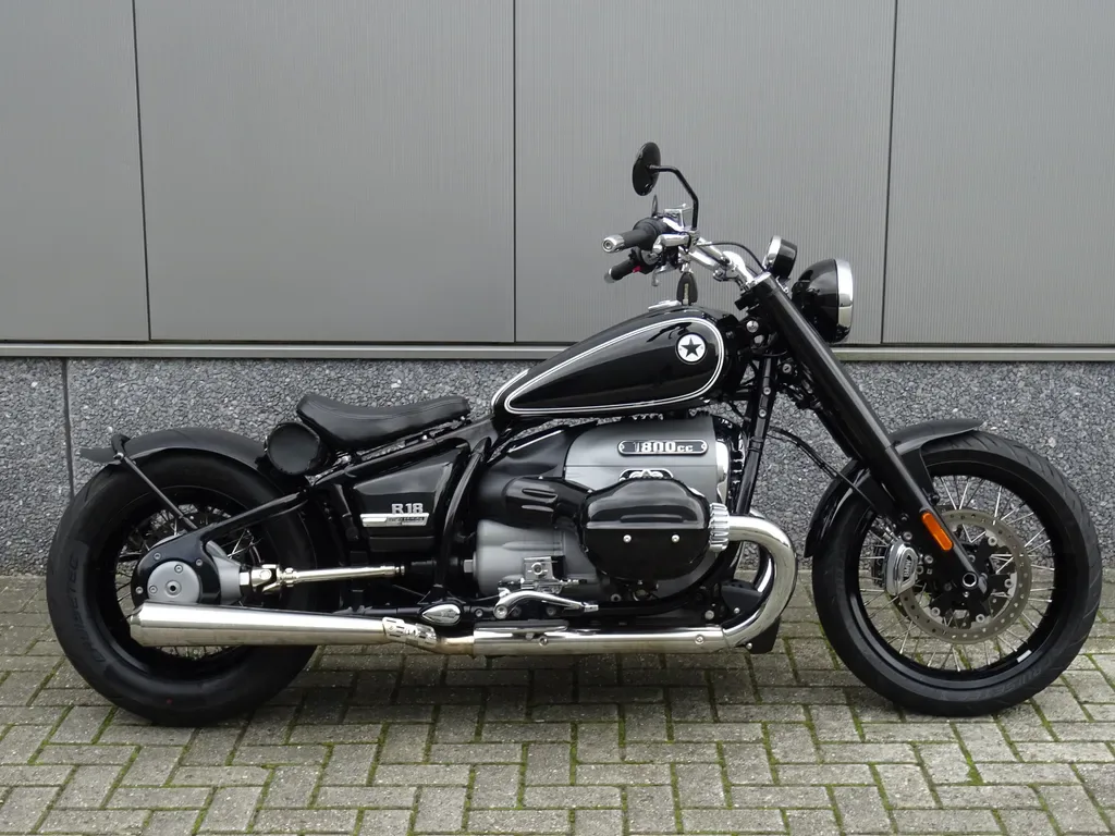 BMW R 18 (2021) — foto 1