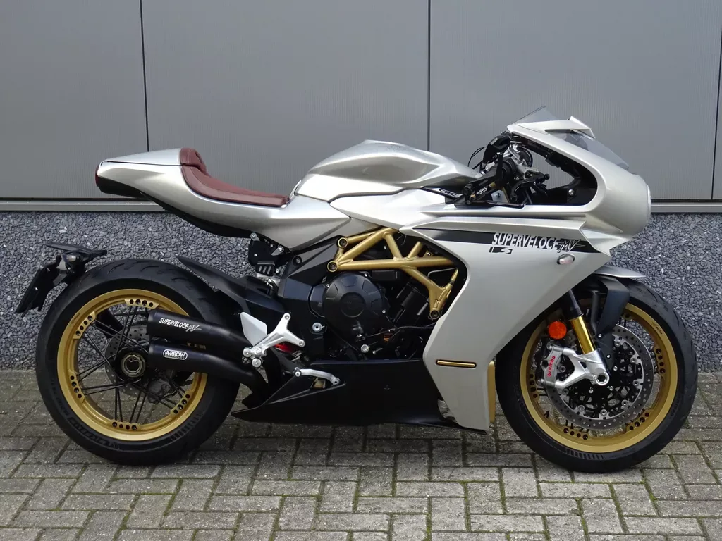 MV Agusta Superveloce S (2024) — foto 1