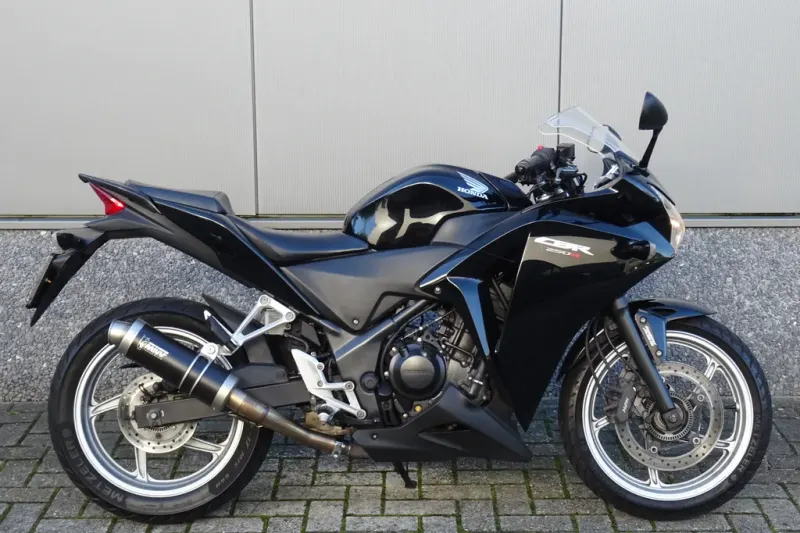 Honda CBR250R (2011)