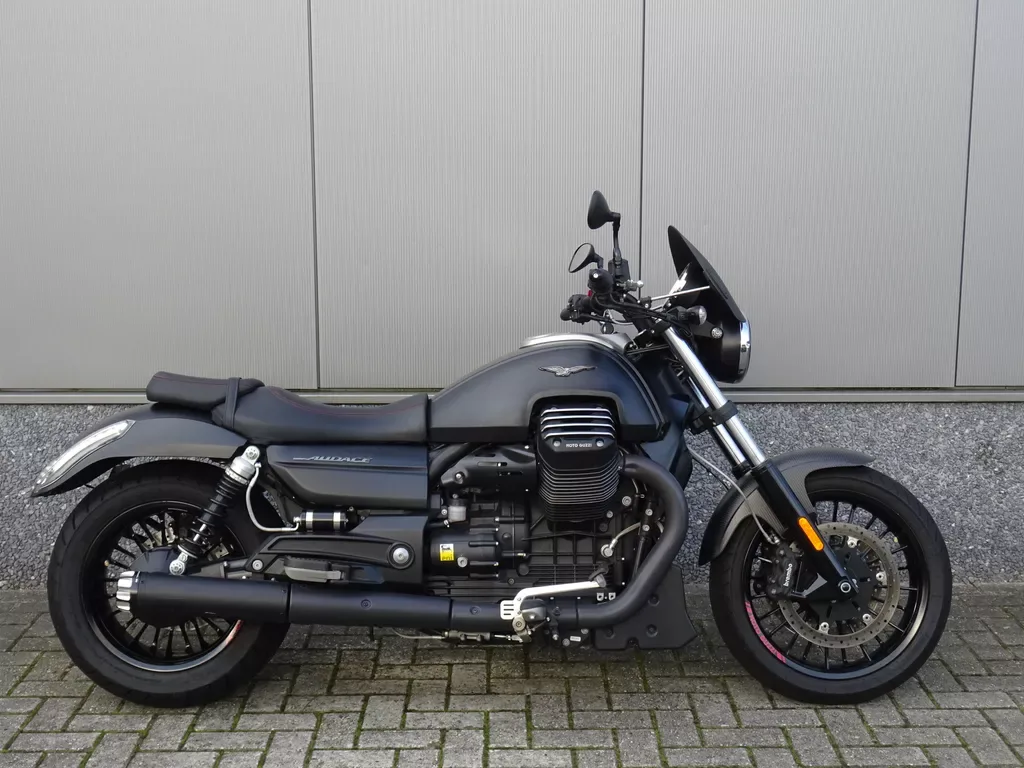 Moto Guzzi Audace 1400 (2015) — foto 1