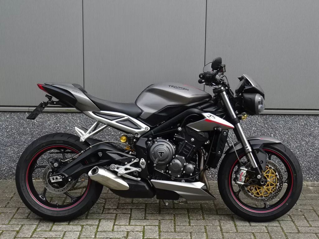 Triumph Street Triple (2017) — foto 1