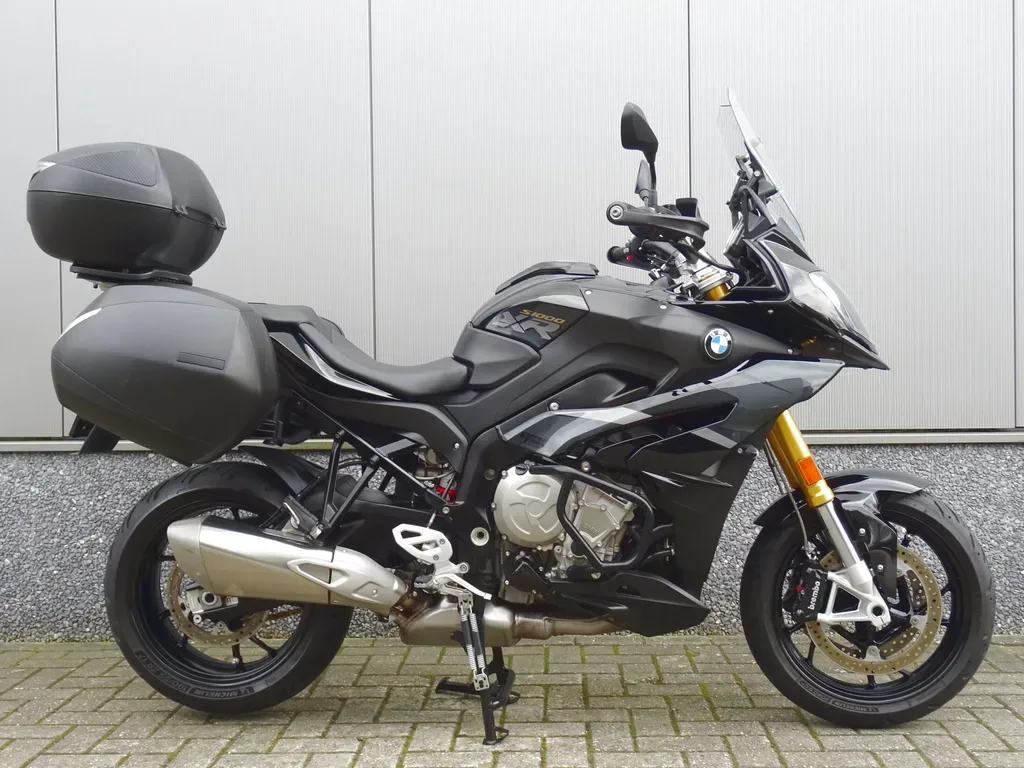 BMW S 1000 XR (2021) — foto 1