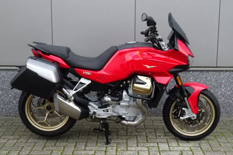 Moto Guzzi V100 Mandello (2023)