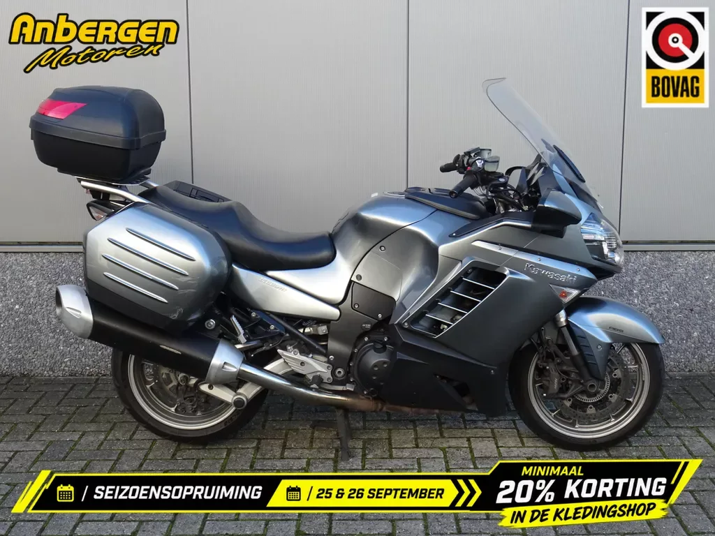 Kawasaki GTR 1400 (2010) — foto 1