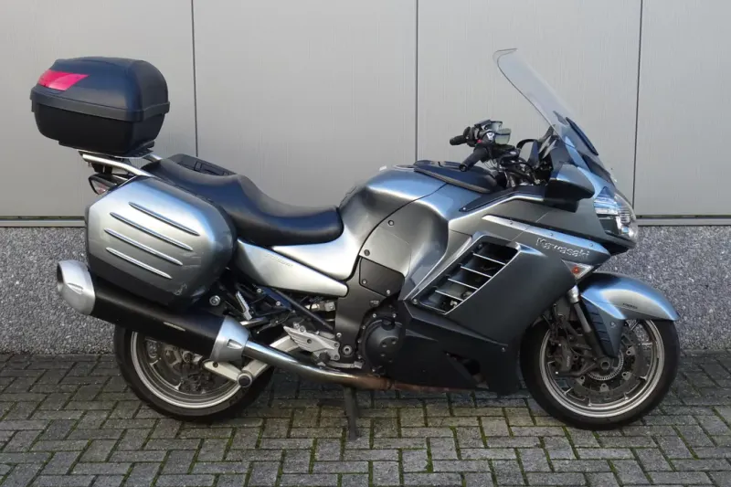 Kawasaki GTR 1400 (2010)