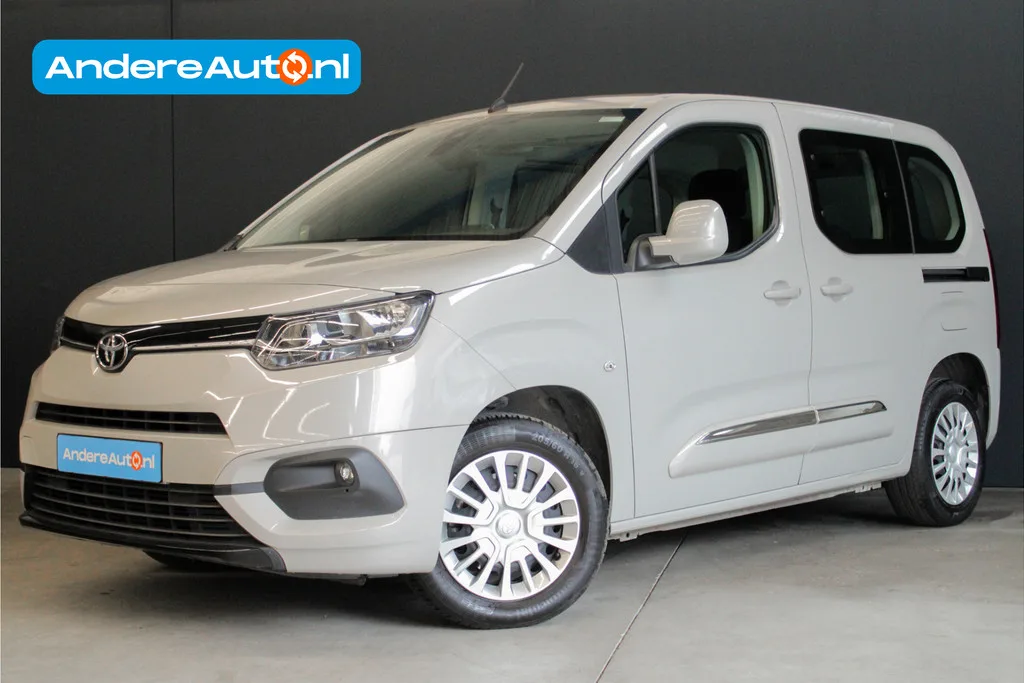 Toyota ProAce City Verso (2021) — foto 1