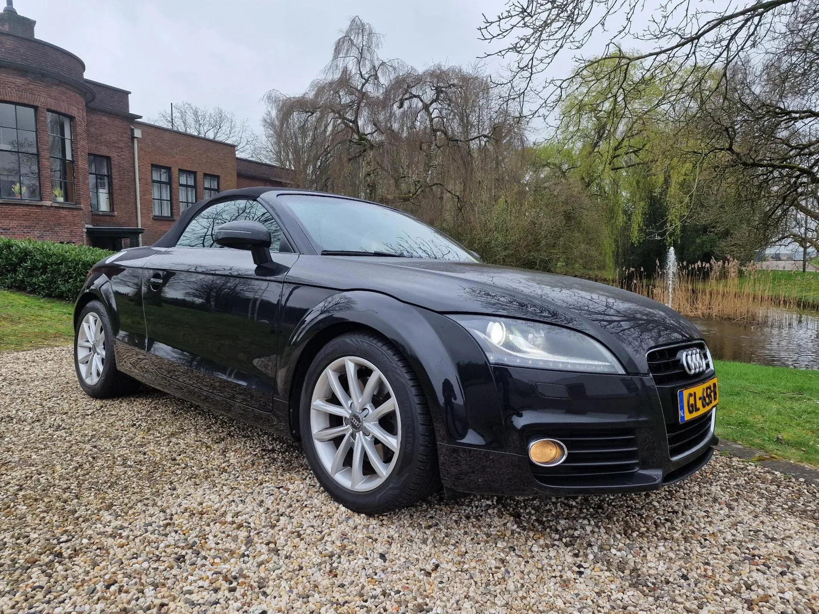 Audi TT (2012) — foto 1