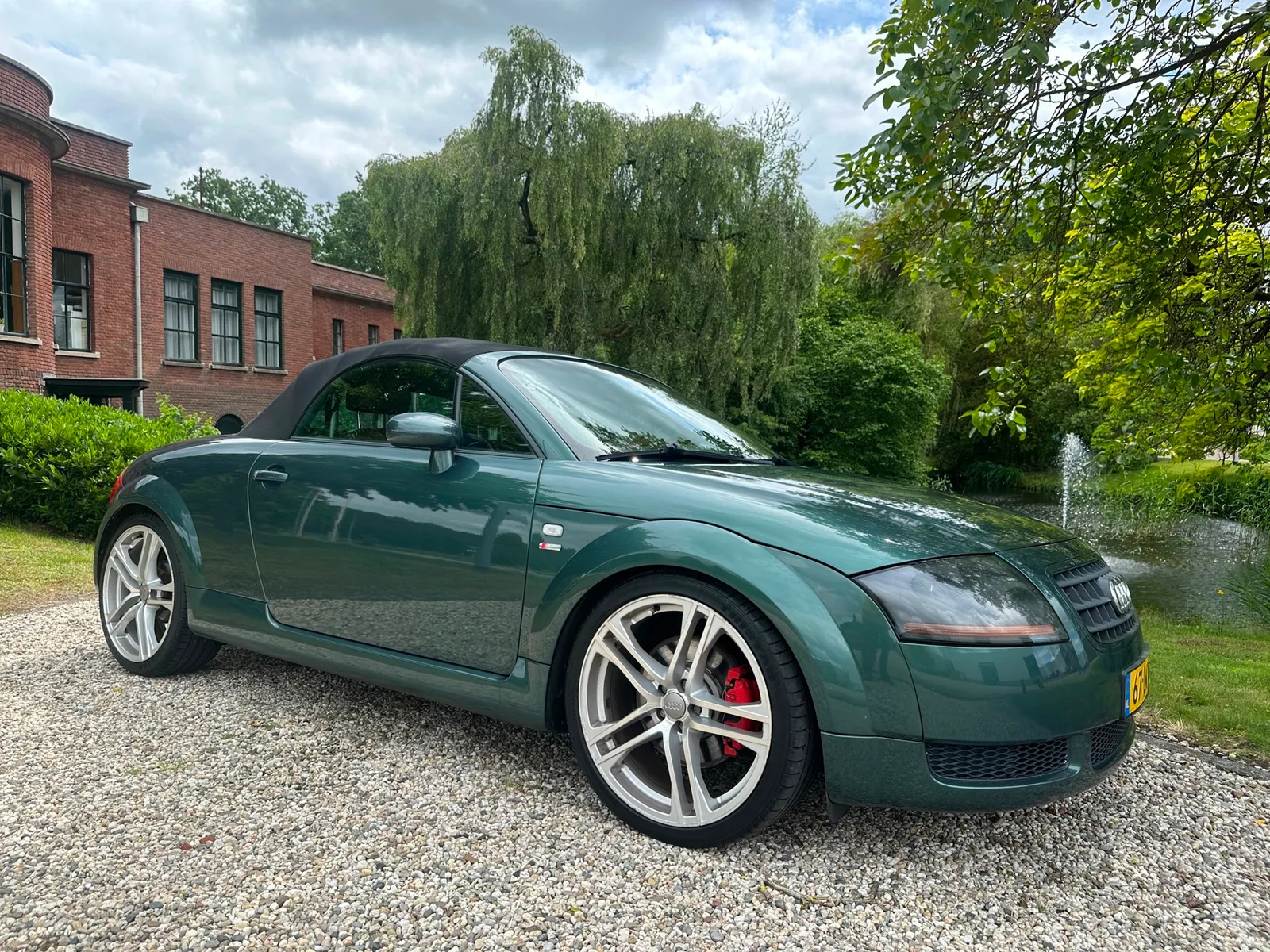 Audi TT (2000) — foto 1