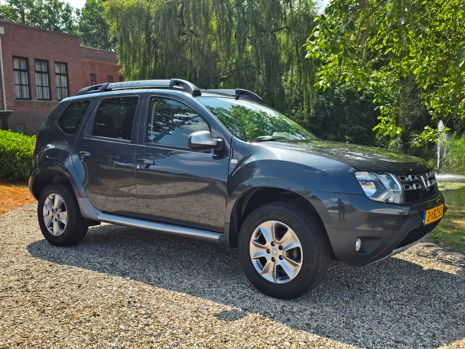 Dacia Duster (2014) — foto 1