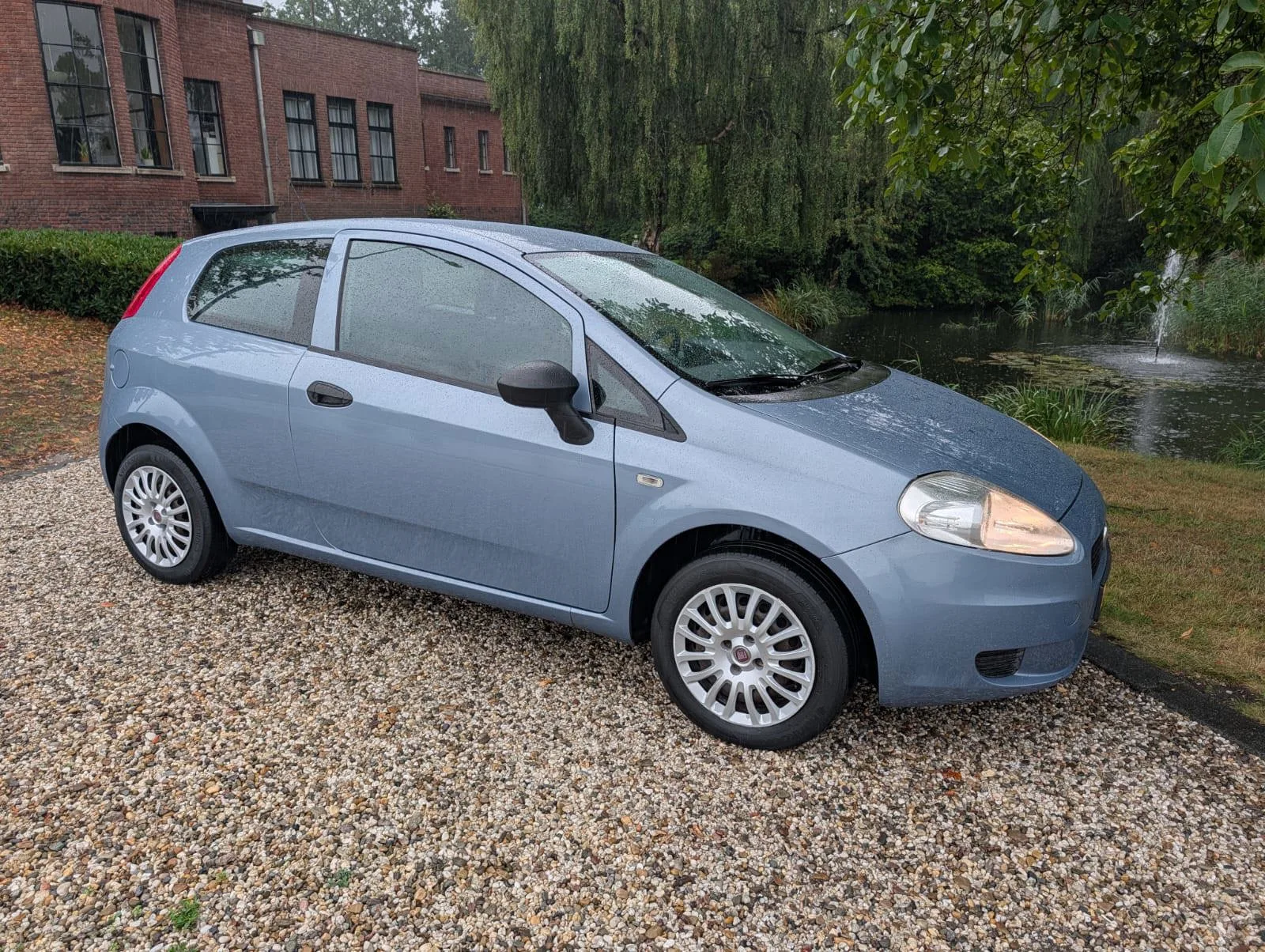 Fiat Grande Punto (2010) — foto 1