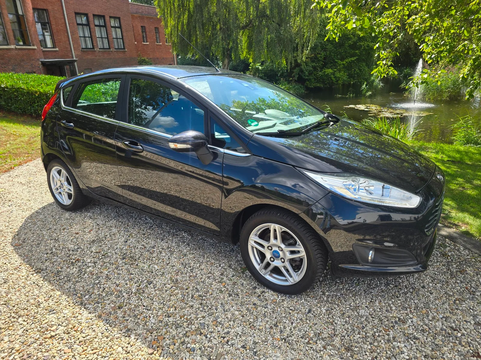 Ford Fiesta (2015) — foto 1