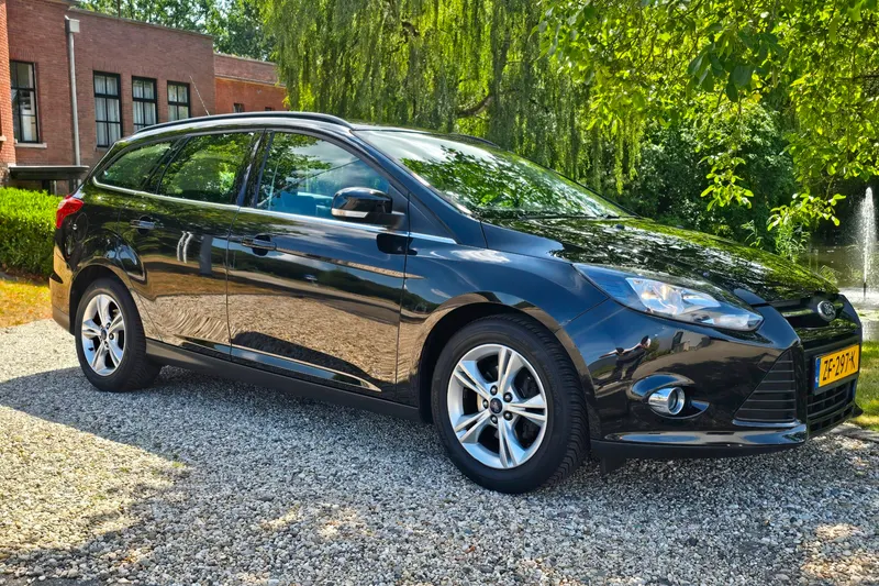 Ford Focus (2012)
