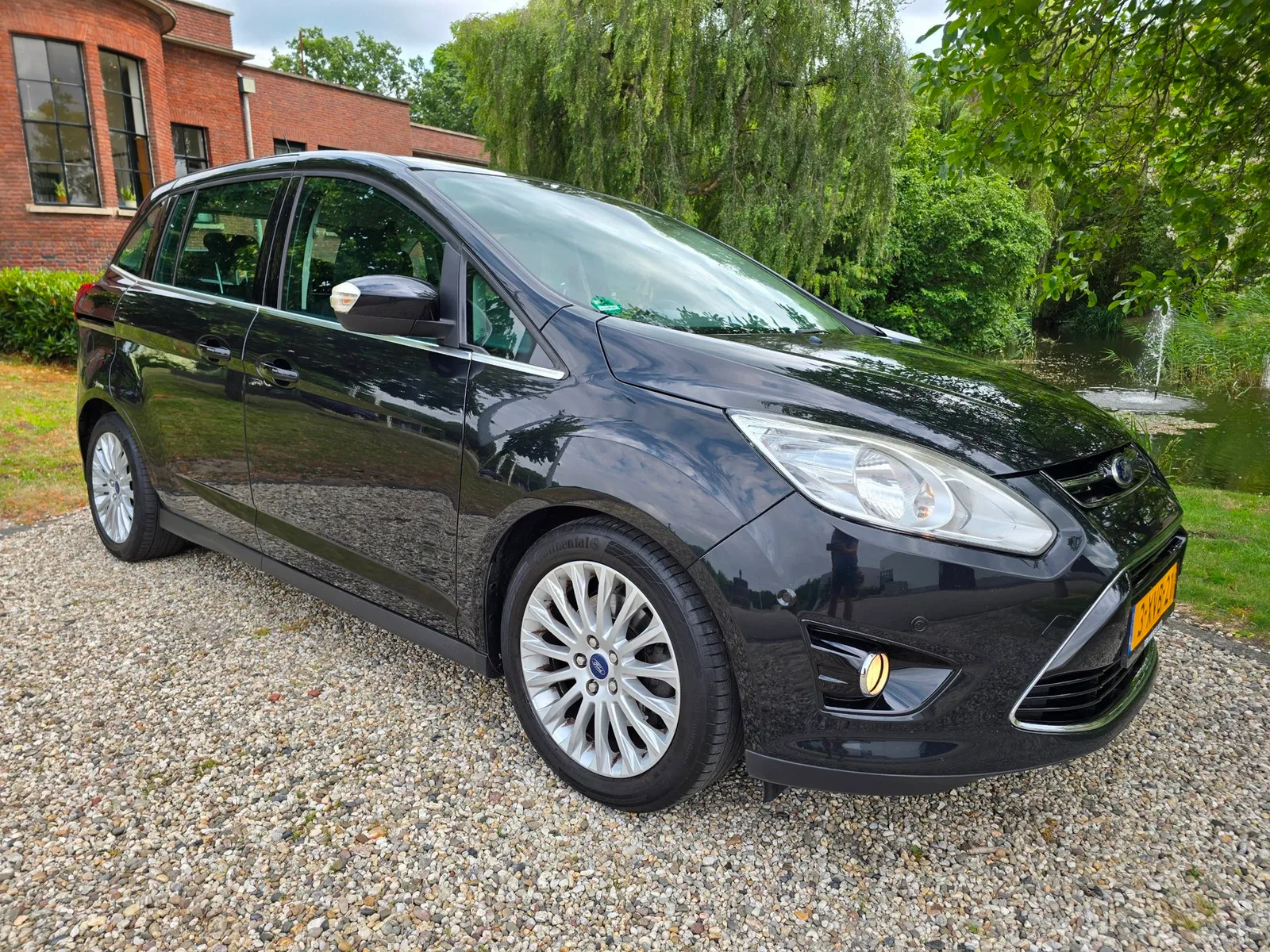 Ford Grand C-Max (2014) — foto 1
