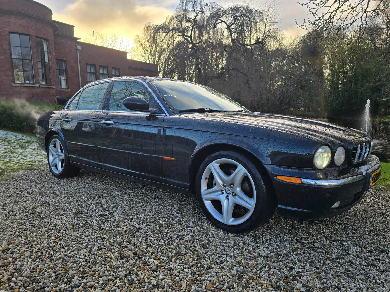 Jaguar XJ (2005) — foto 1